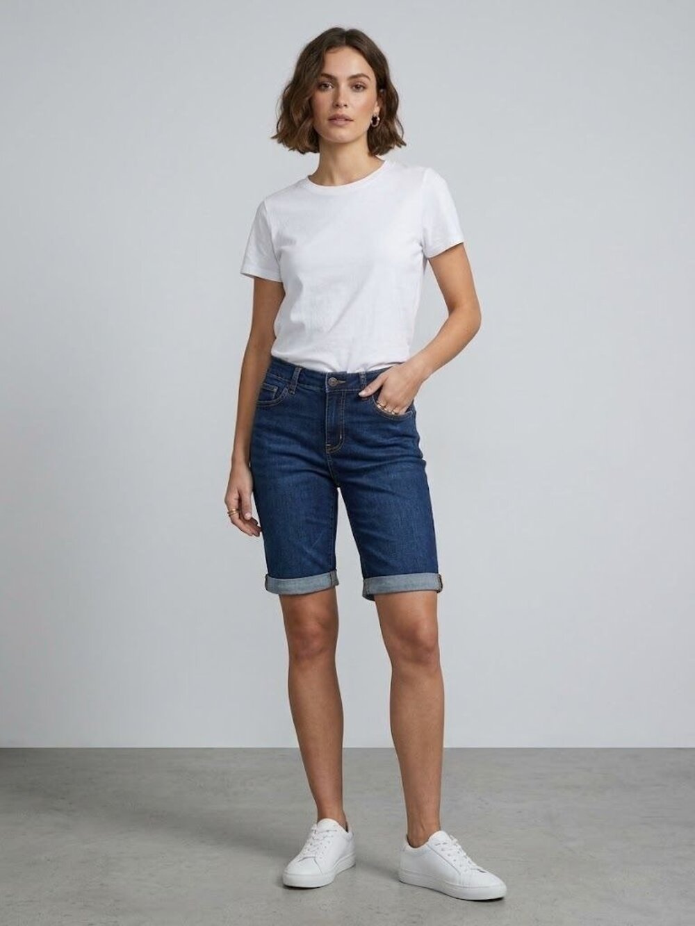 So Womens Denim Bermuda Shorts Size 7 With Rolled Cuffs Blue Stretch